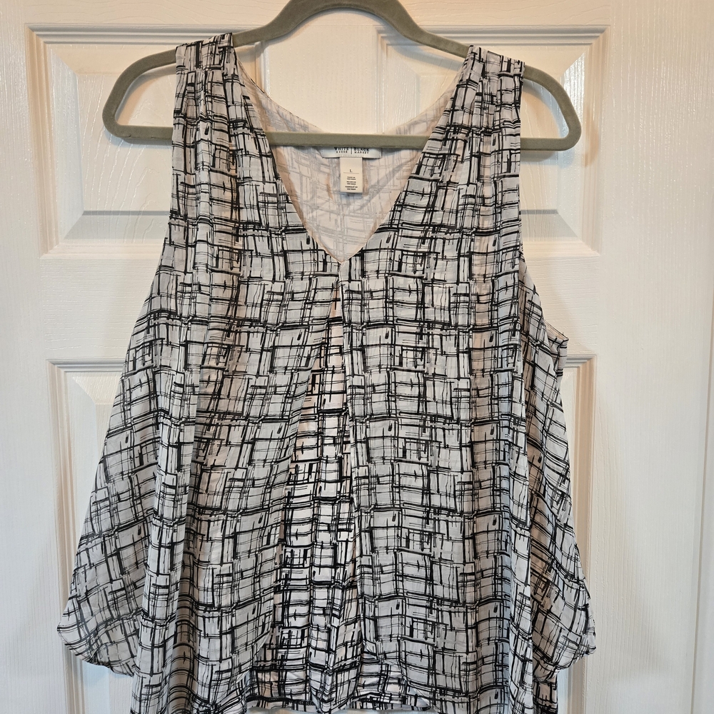 Geometric Flowy Sleeveless Blouse